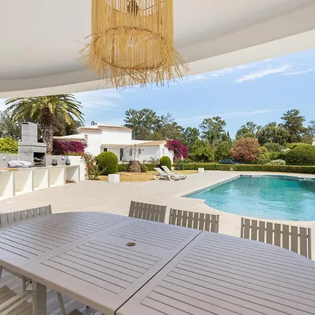 Penina Villa *